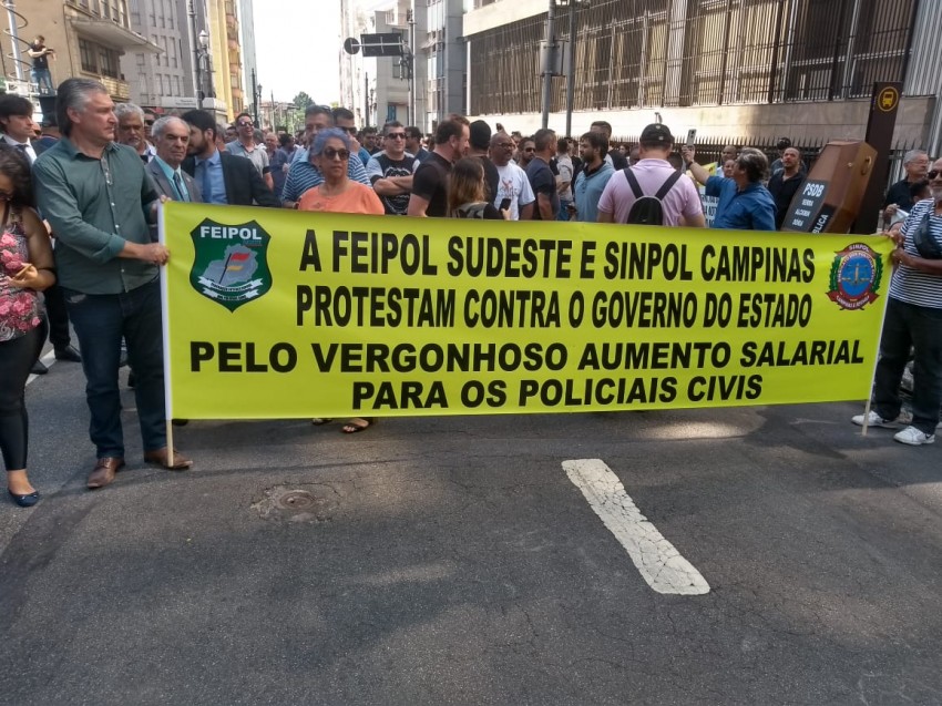 SINPOL CAMPINAS E FEIPOL SUDESTE PROTESTAM CONTRA VERGONHOSO AUMENTO DE 5% CONCEDIDO AOS POLICIAIS CIVIS