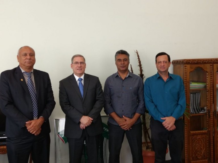 REUNIÃO COM SECRETÁRIO DE SEGURANÇA APRESENTA PROJETO DO SINDESPE DE CÉDULA DE IDENTIDADE FUNCIONAL ELETRÔNICA
