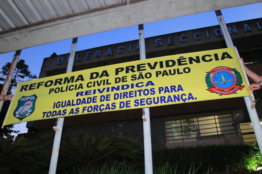 SINDICATO DOS POLICIAIS CIVIS FAZ PROTESTO CONTRA RETIRADA DE DIREITOS - Matéria publicada no JORNAL GAZETA DE LIMEIRA dia 14/05/2019